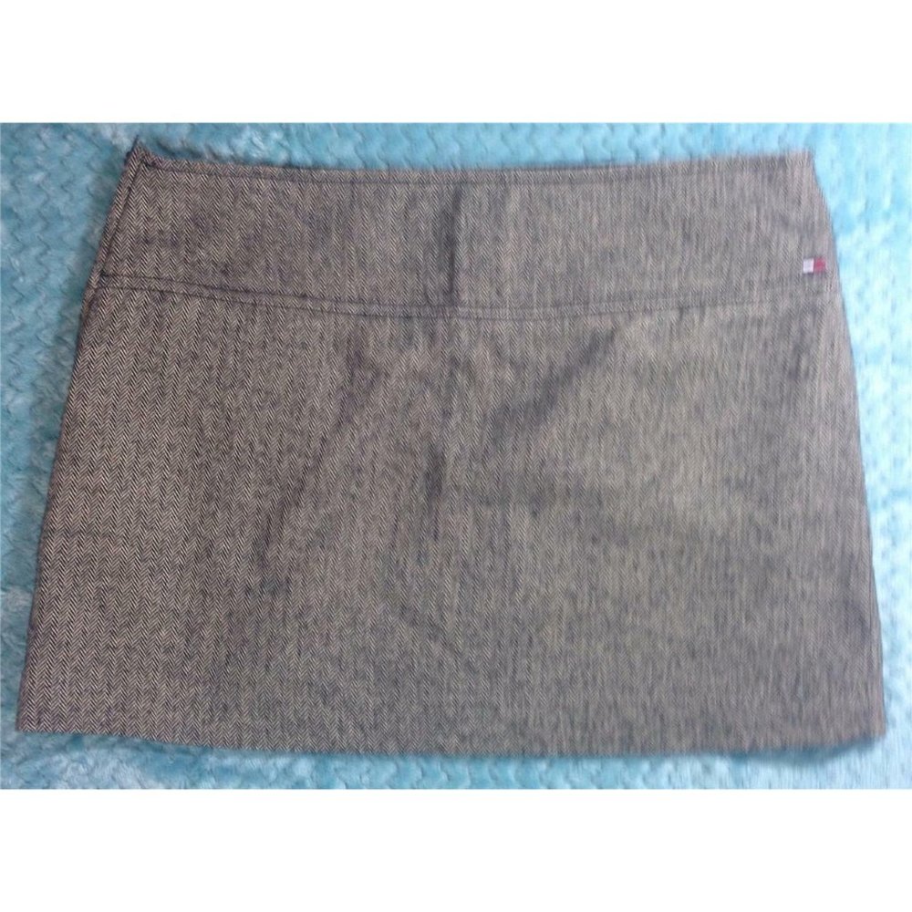 Tommy Hilfiger Mini Skirt Women's‎ Size 9 Black White Wool Herringbone